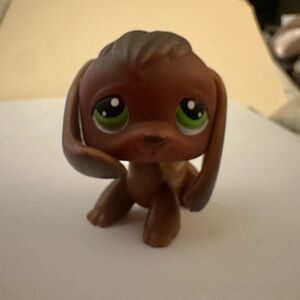 Littlest pet shop beagle # 77 with green eyes